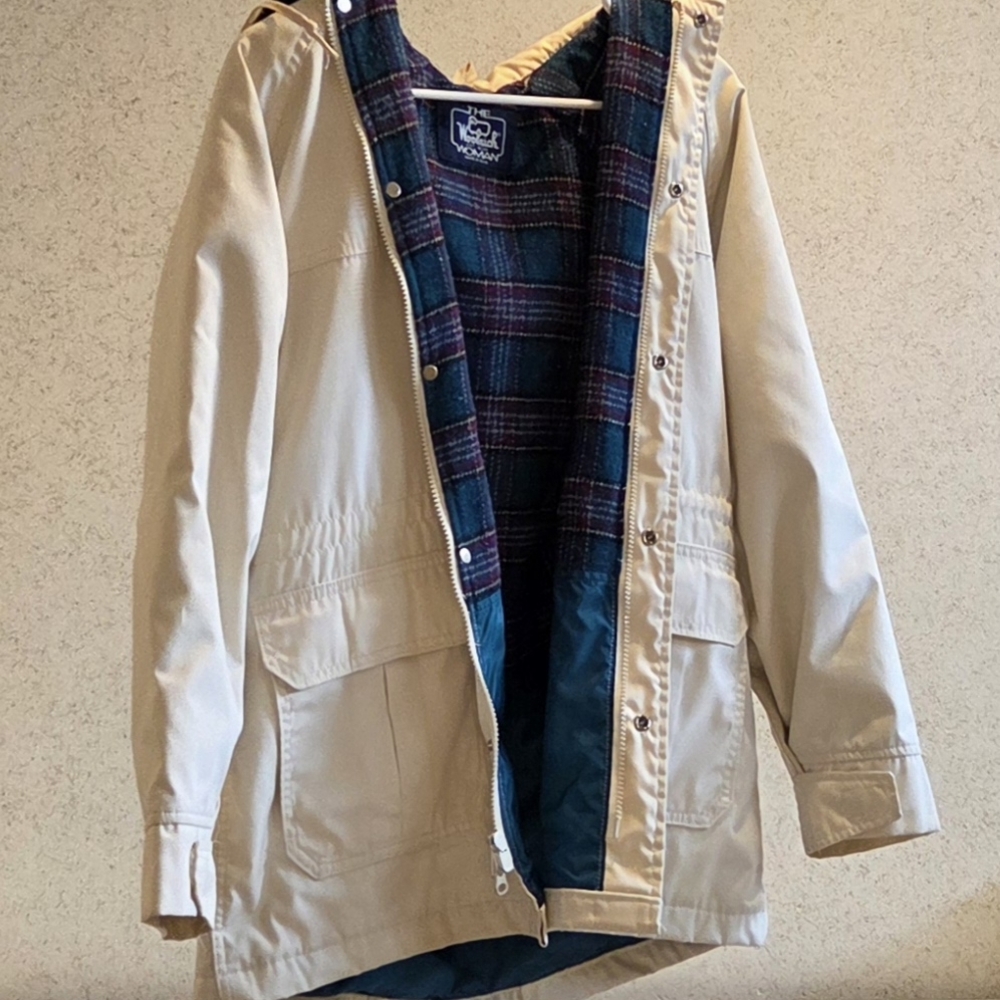 Vintage Beige Hooded Jacket with Plaid Lining The Woolrich Woman